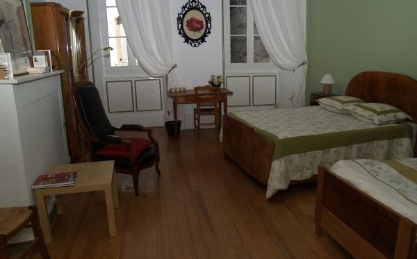 Отель Les Tables De La Fontaine Florac Экстерьер фото